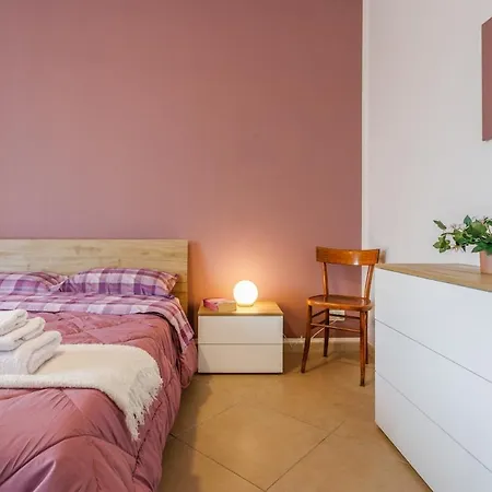 Romantic And Confortable Maison Parking & Wifi Free 모데나