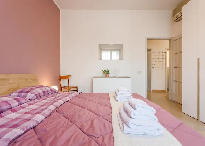 Romantic And Confortable Maison Parking & Wifi Free Apartment *